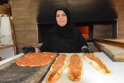 Çoçukları için yıllarca azmetti, şimdi 29 bin nüfuslu ilçede iki restoran işletiyor