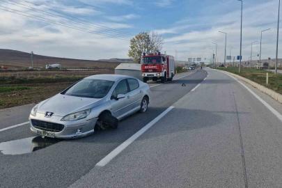 Çorum’da hafif ticari araç ile otomobil çarpıştı: 1 yaralı