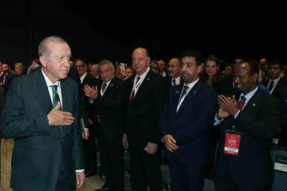 Cumhurbaşkanı Erdoğan: "Sağlıkta zirveye oynamayı sürdüreceğiz"