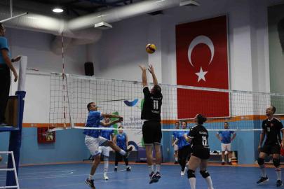Cumhuriyet Kupası’nda büyükşehir personeli sahada buluştu