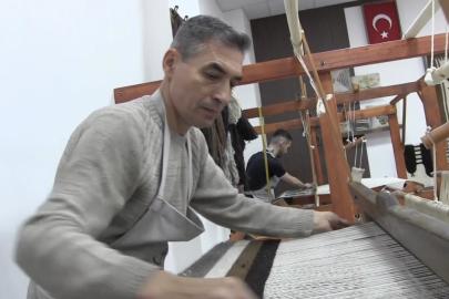 Dededen toruna, kuşaktan kuşağa Siirt battaniyesi geleneği yaşatılıyor