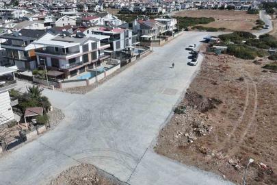 Didim’de parke taşı döşeme çalışmaları devam ediyor