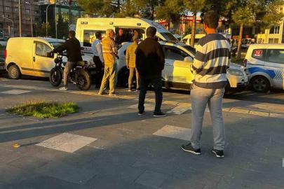 Diyarbakır’da kaza sonrası taraflar birbirine girerek caddeyi ringe çevirdi