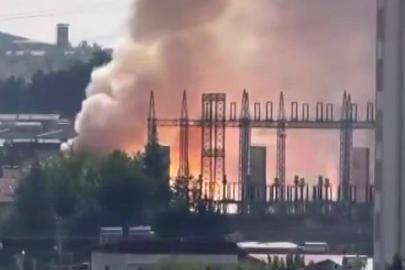 Diyarbakır’da trafo bomba gibi patladı