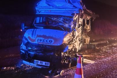 Doğanşehir’de tır ile minibüs çarpıştı: 1 yaralı