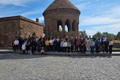 Doğaseverler Ahlat’ın tarihi ve doğal güzelliklerini keşfetti
