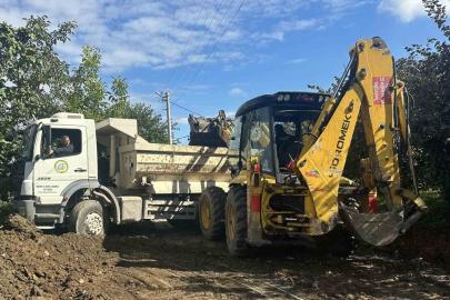 Düzce’de köylerde soğuk asfalt çalışması sürüyor