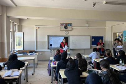 Düzce’de öğrencilere Kızılay haftası bilgilendirmesi