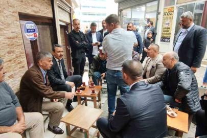 (Düzeltme) MHP Diyarbakır İl Başkanı Özcoşkun sokak sokak gezerek ’Terörsüz Türkiye’ sürecini anlatıyor