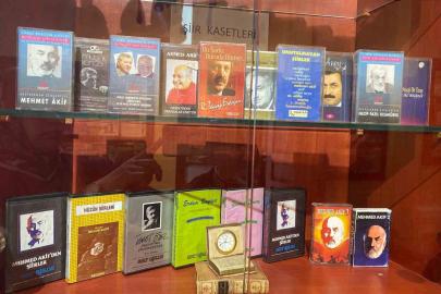 Edebiyatın izleri ‘Şair ve Yazarlar Evi Müzesi’nde yaşatılıyor: 90’lara damga vuran şiir kaseti