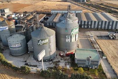 Edirne’de sıvı yağ fabrikasının ayçiçeği çekirdeği silosunda yangın çıktı