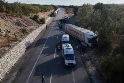 Edirne’de tır kuyruğunda kaza: Tır ile kamyonet çarpıştı, 4 kişi yaralandı