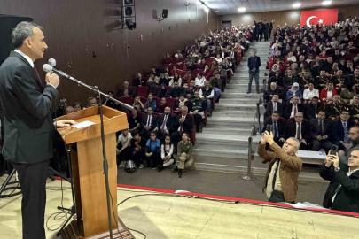 Edremit’te Cumhuriyet’in 103. yılı kutlandı