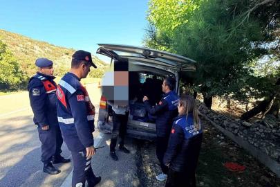 Eğirdir’de yol denetiminde 50 kilo gümüşi havuz balığı ele geçirildi