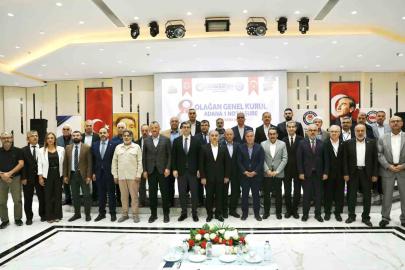 Eğitim-Bir-Sen Adana’da Mustafa Sarıgeçili yeniden başkan seçildi