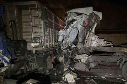 Elazığ’da 3 tır çarpıştı: 1 ölü