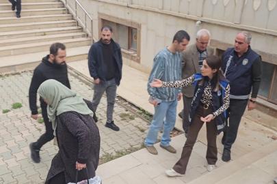 Elazığ’da zabıtayı görünce bel ağrısından eser kalmadı: Kaçmaya başladı