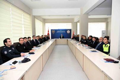 Emniyet Müdürü Doköz, birim amirleriyle toplantı yaptı