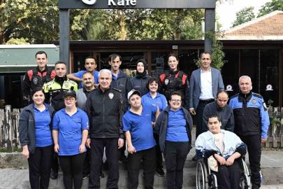 Emniyet Müdürü Ergüder Kusursuz Kafe’de gönüllere dokundu