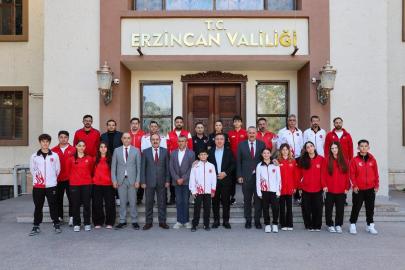 Erzincan Valisi Aydoğdu, başarılı sporcuları kabul etti
