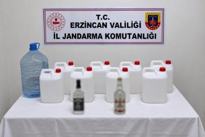 Erzincan’da kaçak içki operasyonunda 40 litre etil alkol ele geçirildi