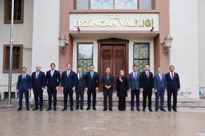 Erzincan’da vali yardımcıları ve kaymakamlarla değerlendirme toplantısı yapıldı