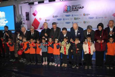 Erzurum 8. Kitap Fuarı kapılarını açtı