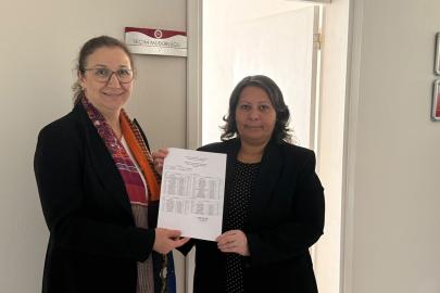 Esen Çınar ve yönetimi mazbatasını aldı