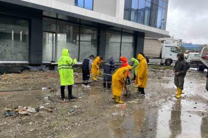 Esenyurt Belediyesi sağanak yağışlara karşı sahada