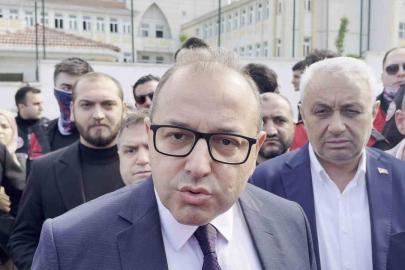 Esenyurt’ta lisede bıçaklı kavga: 2 öğrenci yaralandı