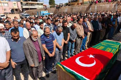 Eşi 3. çocuklarına hamile olan genç adamın günler sonra bulunan naaşı, kendisiyle birlikte can veren kardeşinin yanına defnedildi