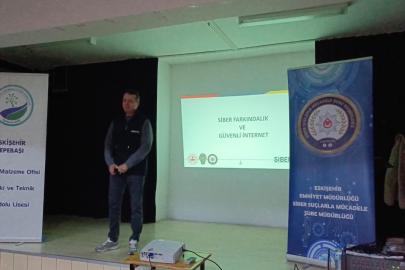Eskişehir’de öğrenciler siber suçlarla ilgili bilgilendirildi