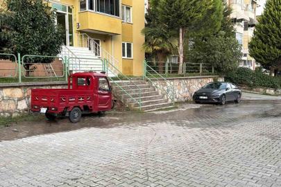 Evinin son eşyalarını almak için geldi, tartıştığı komşusu tarafından öldürüldü