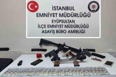 Eyüpsultan’daki silah ticareti operasyonunda çuvaldan otomatik tüfek çıktı: 2 şüpheli tutuklandı