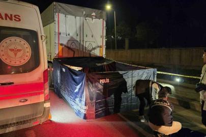 Feci kazada motokurye hayatını kaybetti