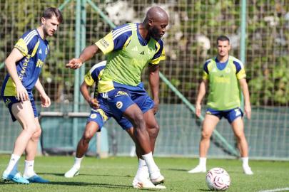 Fenerbahçe, Galatasaray maçı hazırlıklarına ara vermeden başladı