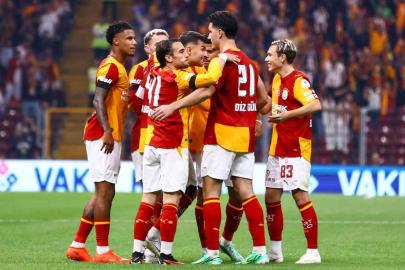 Galatasaray, UEFA Şampiyonlar Ligi’nde Barcelona’yı konuk edecek