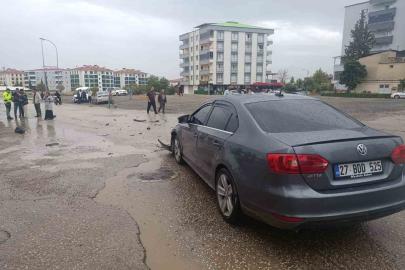 Gaziantep’te 2 otomobil çarpıştı: Araçlarda maddi hasar oluştu
