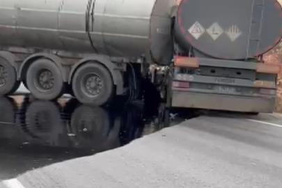 Gaziantep’te 2 tanker çarpıştı: Sürücüler yaralandı