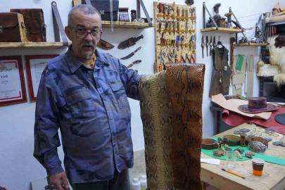 Geleneksel deri işçiliği, hem zamana hem fabrikasyona direniyor