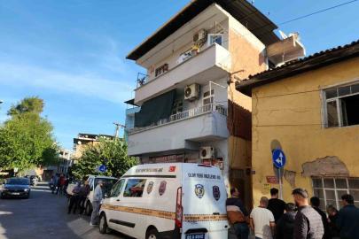Genç kadın banyoda ölü bulundu