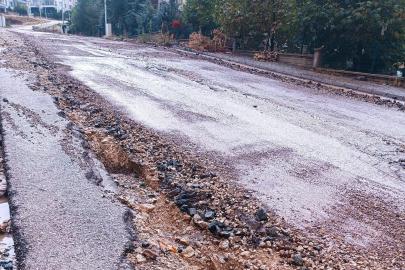 Gölbaşı’nda sel suları karayolunda hasara neden oldu