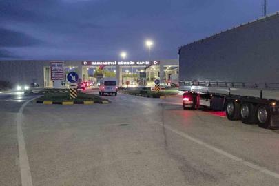 Hamzabeyli Gümrük Kapısı açıldı, tır çıkışlardı tekrar başladı