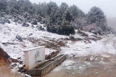 Hisarcık’ın Karbasan köyüne mevsimin ilk karı yağdı