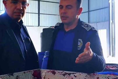 İhbar üzerine gidilen adreste mide bulandıran şartlarda gıda üretildiği ortaya çıktı