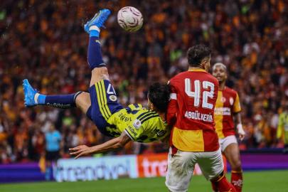 İrfan Can Kahveci, Galatasaray derbisinde ilk kez gol attı