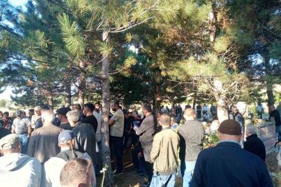 İş makinasıyla çarpışan serviste hayatını kaybeden şoför toprağa verildi
