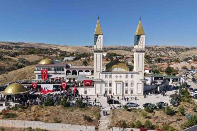 İslami Değerler Külliyesi’nde anlamlı açılış: Hasan Doğan ve babasının isimleri verildi