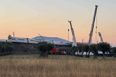 İspanya’daki tren faciasında can kaybı 69’a, yaralı sayısı 98’e yükseldi