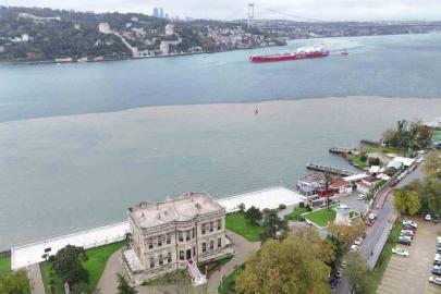 İstanbul Boğazı çamurla kaplandı